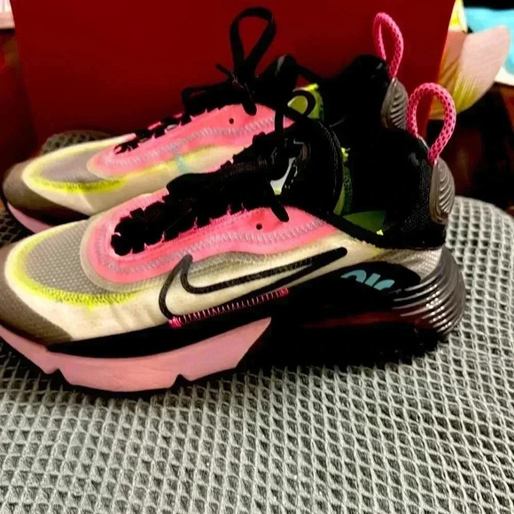Nike Women's Air Max 2090
Lotus Pink - Picture 5 of 5